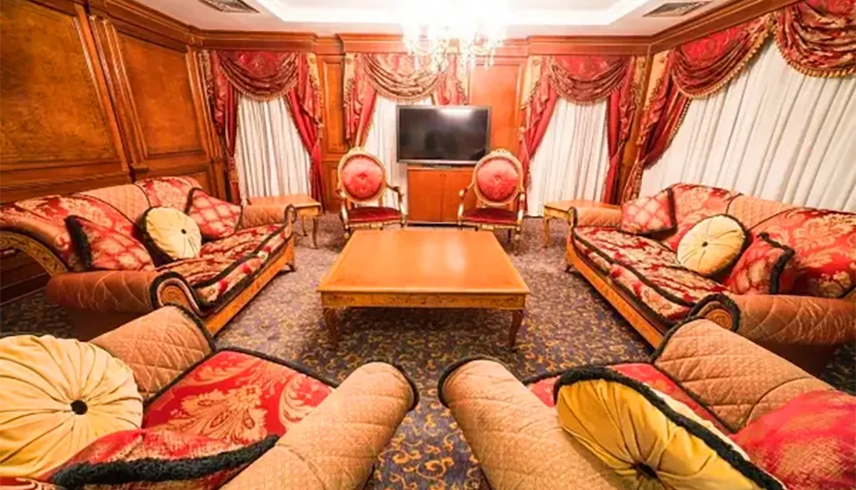 هتل اینتوریست پالاس باتومی